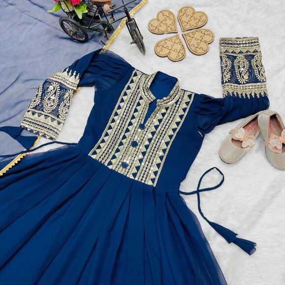 KID GIRL'S DRESS - Picture 7 of 16